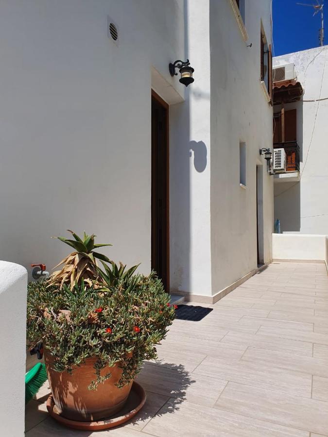 Mevi Apartments Naxos City Екстер'єр фото